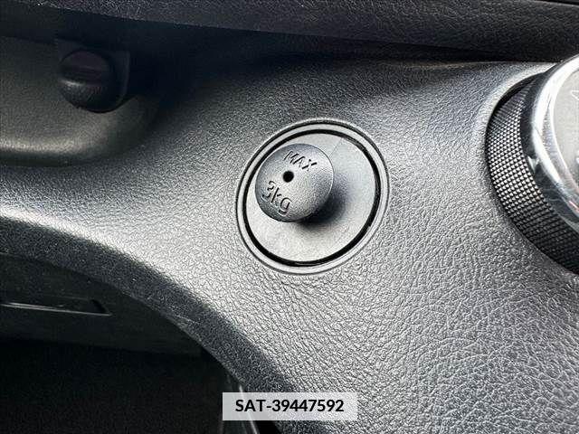 Toyota SIENTA 2017-06 338016-24