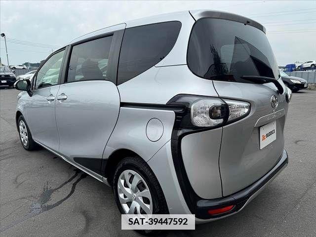 Toyota SIENTA 2017-06 338016-12