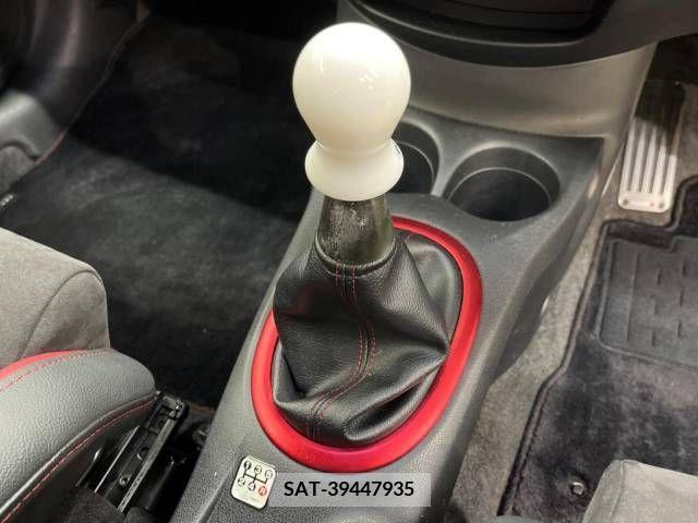 Nissan NOTE 2019-04 279985-2