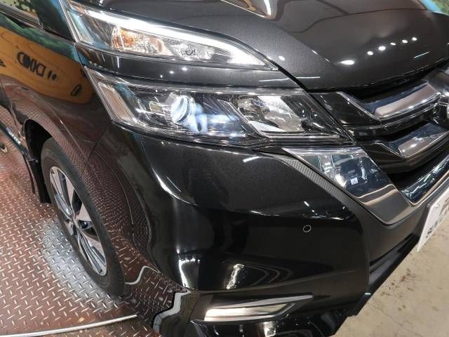 Nissan SERENA 2017-07 188972-14