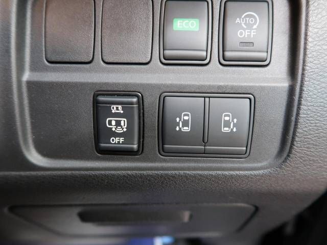 Nissan SERENA 2017-07 188972-7