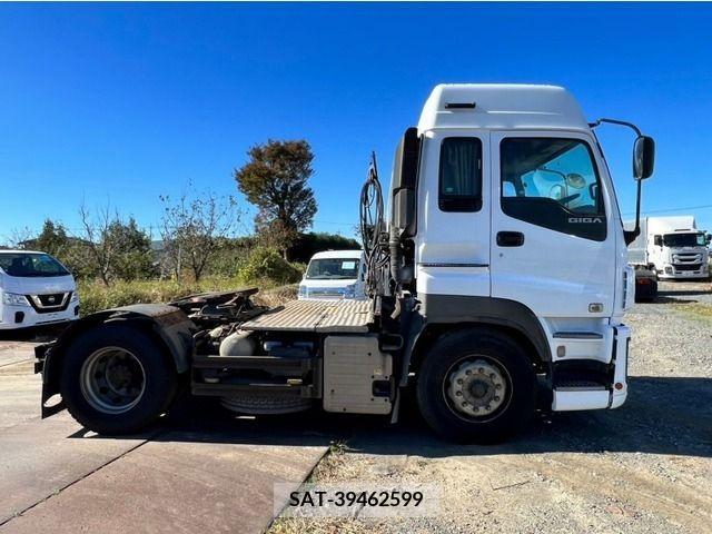Isuzu GIGA 2011-09 302526-6