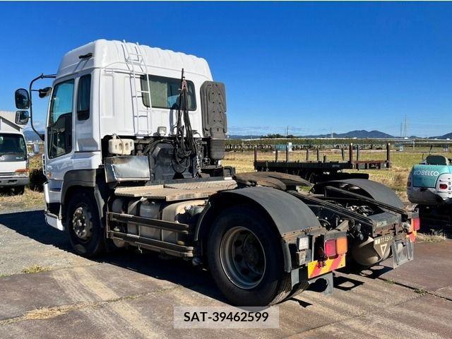 Isuzu GIGA 2011-09 302526-3