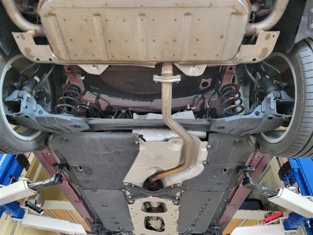Mazda MAZDA3 2019-08 10527-12