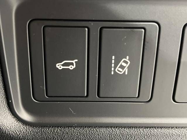 Jaguar E-PACE 2021-02 25119-11