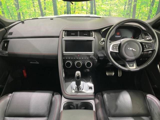 Jaguar E-PACE 2021-02 25119-4
