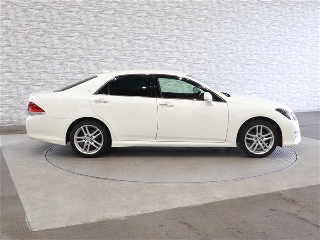 Toyota CROWN SEDAN 2012-03 7010-6