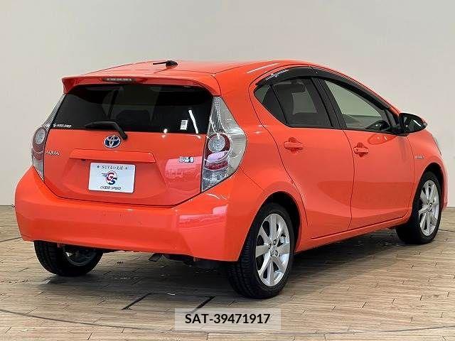 Toyota AQUA 2013-07 221476-13