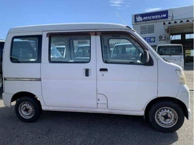Daihatsu HIJET CARGO 2005-08 186765-8