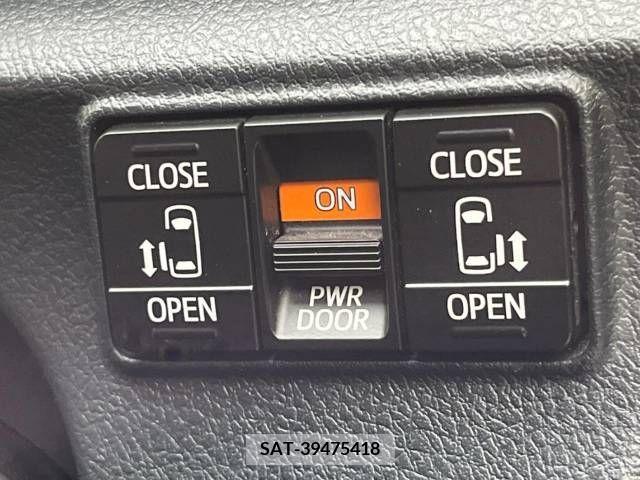 Toyota SIENTA 2016-10 298361-4