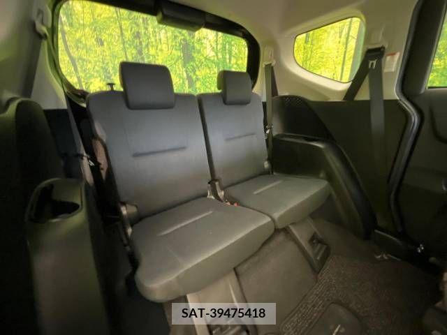 Toyota SIENTA 2016-10 298361-9
