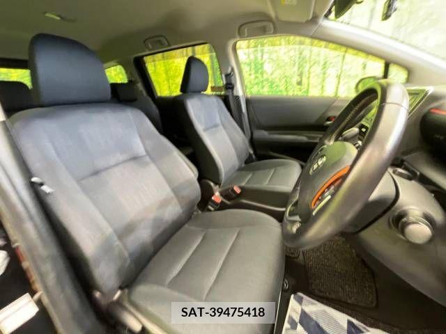 Toyota SIENTA 2016-10 298361-7