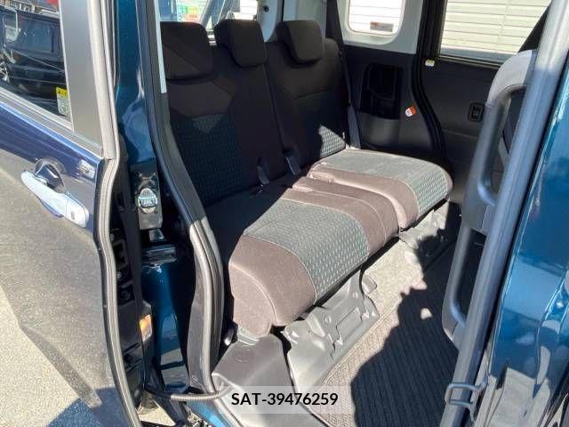 Toyota ROOMY 2022-05 331200-9