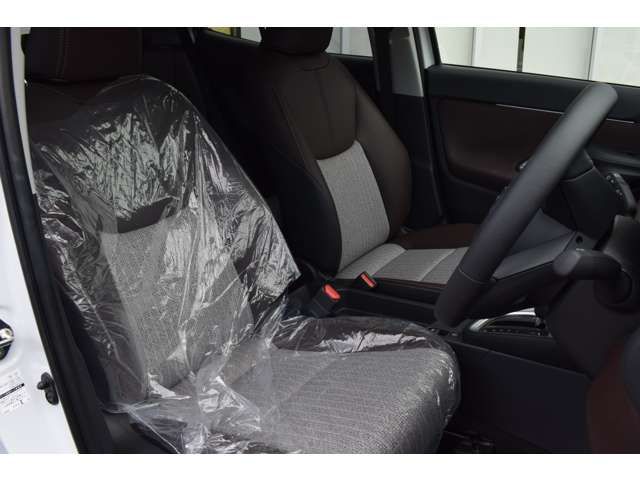 Toyota YARIS CROSS 2023-06 6858-4
