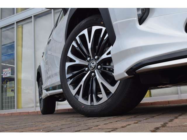 Toyota YARIS CROSS 2023-06 6858-7