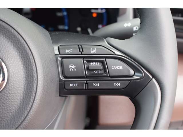 Toyota YARIS CROSS 2023-06 6858-18