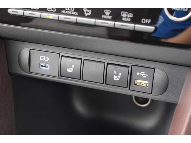 Toyota YARIS CROSS 2023-06 6858-15