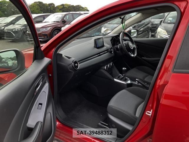 Mazda DEMIO 2017-01 269072-15