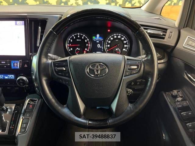 Toyota ALPHARD 2017-07 355606-11