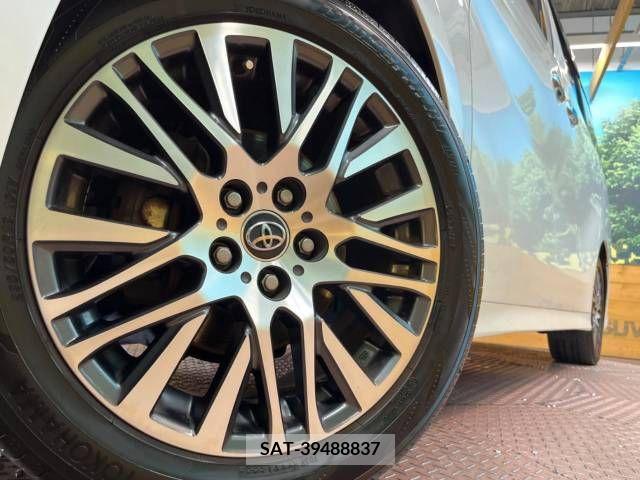 Toyota ALPHARD 2017-07 355606-13