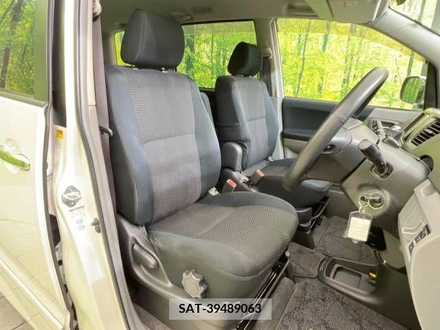 Toyota VOXY 2007-03 327158-6