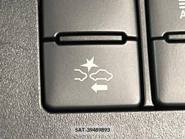 Toyota SIENTA 2017-12 298407-6