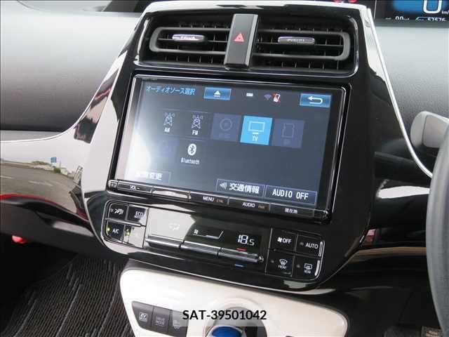 Toyota PRIUS 2018-02 282298-10