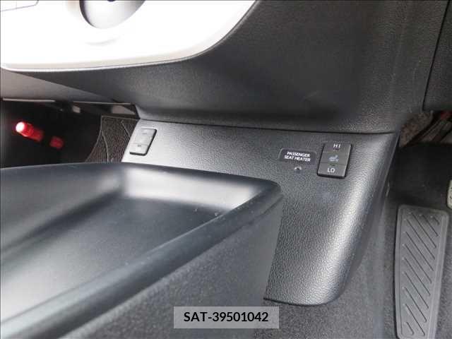 Toyota PRIUS 2018-02 282298-7