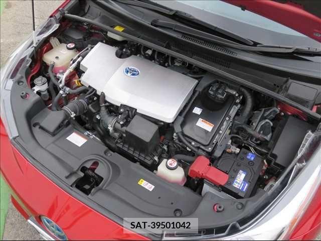 Toyota PRIUS 2018-02 282298-19
