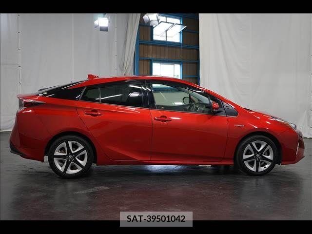 Toyota PRIUS 2018-02 282298-15