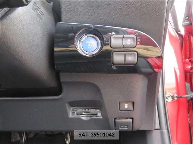 Toyota PRIUS 2018-02 282298-13