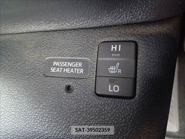 Toyota PRIUS 2016-08 372891-20