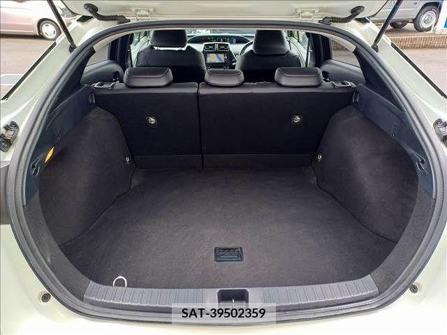 Toyota PRIUS 2016-08 372891-5
