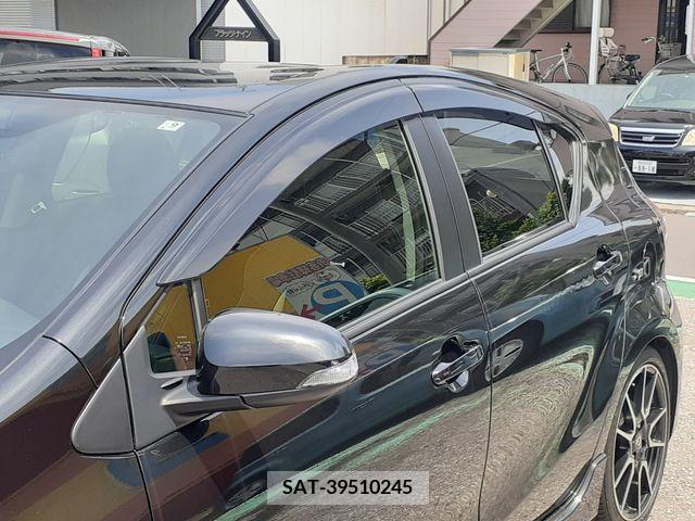 Toyota AQUA 2015-09 349636-7