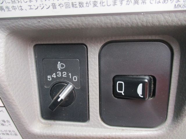 Mitsubishi CANTER 2017-09 9396-18