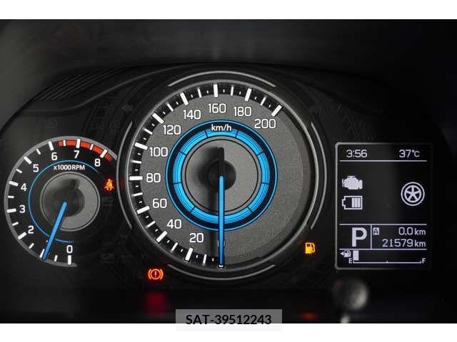 Suzuki X BEE 2018-04 387642-4