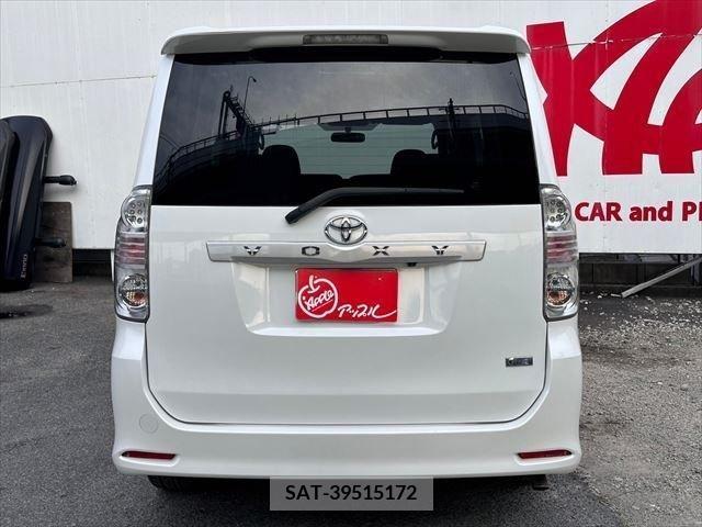 Toyota VOXY 2008-12 233157-5