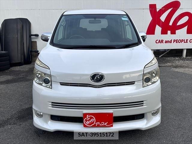 Toyota VOXY 2008-12 233157-1