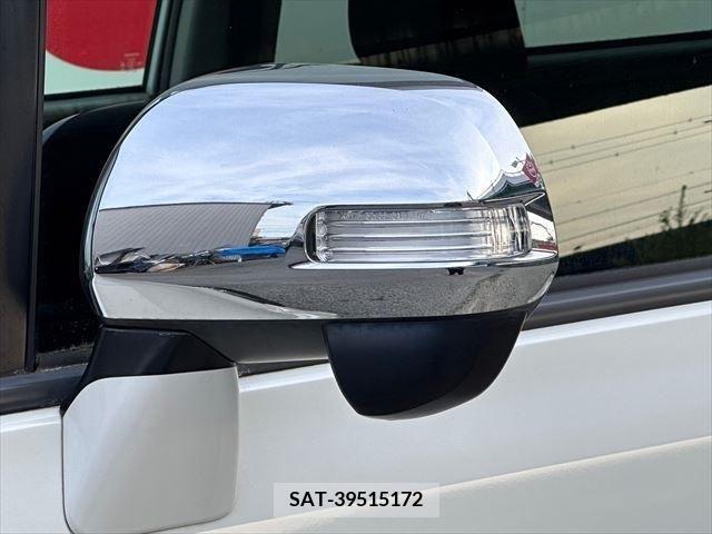 Toyota VOXY 2008-12 233157-12