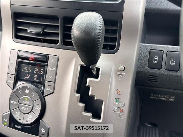 Toyota VOXY 2008-12 233157-27