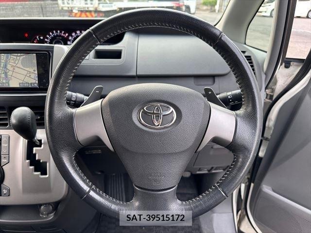 Toyota VOXY 2008-12 233157-26