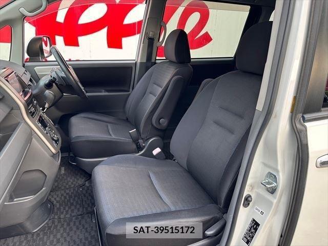 Toyota VOXY 2008-12 233157-22