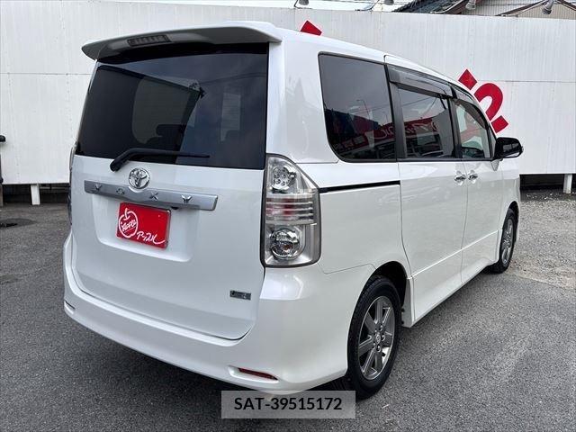Toyota VOXY 2008-12 233157-4