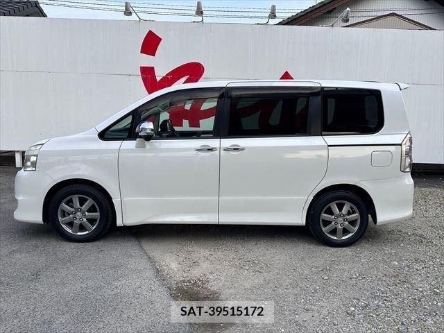 Toyota VOXY 2008-12 233157-7