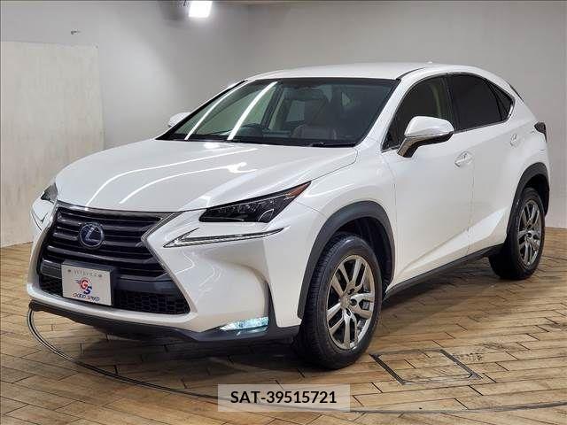 Lexus NX 2014-08 300537-16
