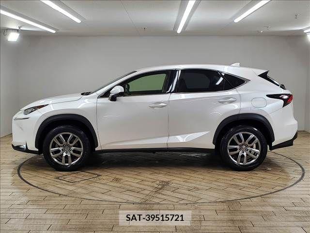 Lexus NX 2014-08 300537-14