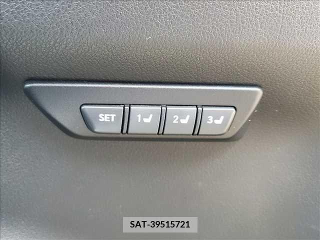 Lexus NX 2014-08 300537-10