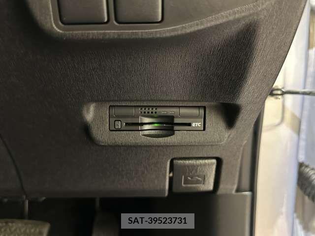 Toyota PRIUS 2012-08 281832-17
