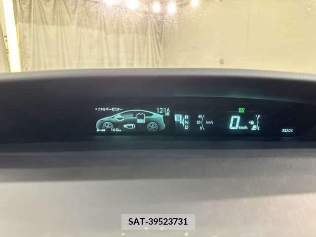 Toyota PRIUS 2012-08 281832-14
