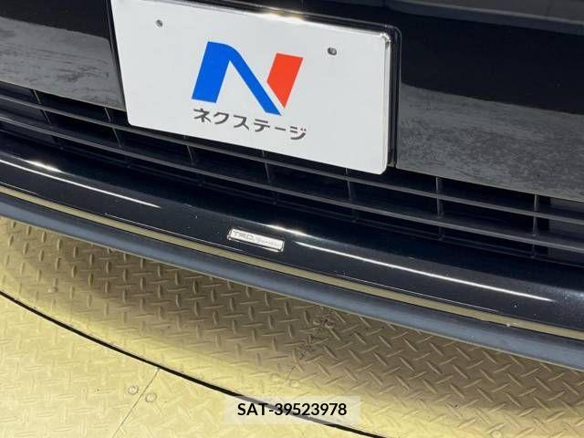 Toyota VOXY HYBRID 2014-06 246272-2